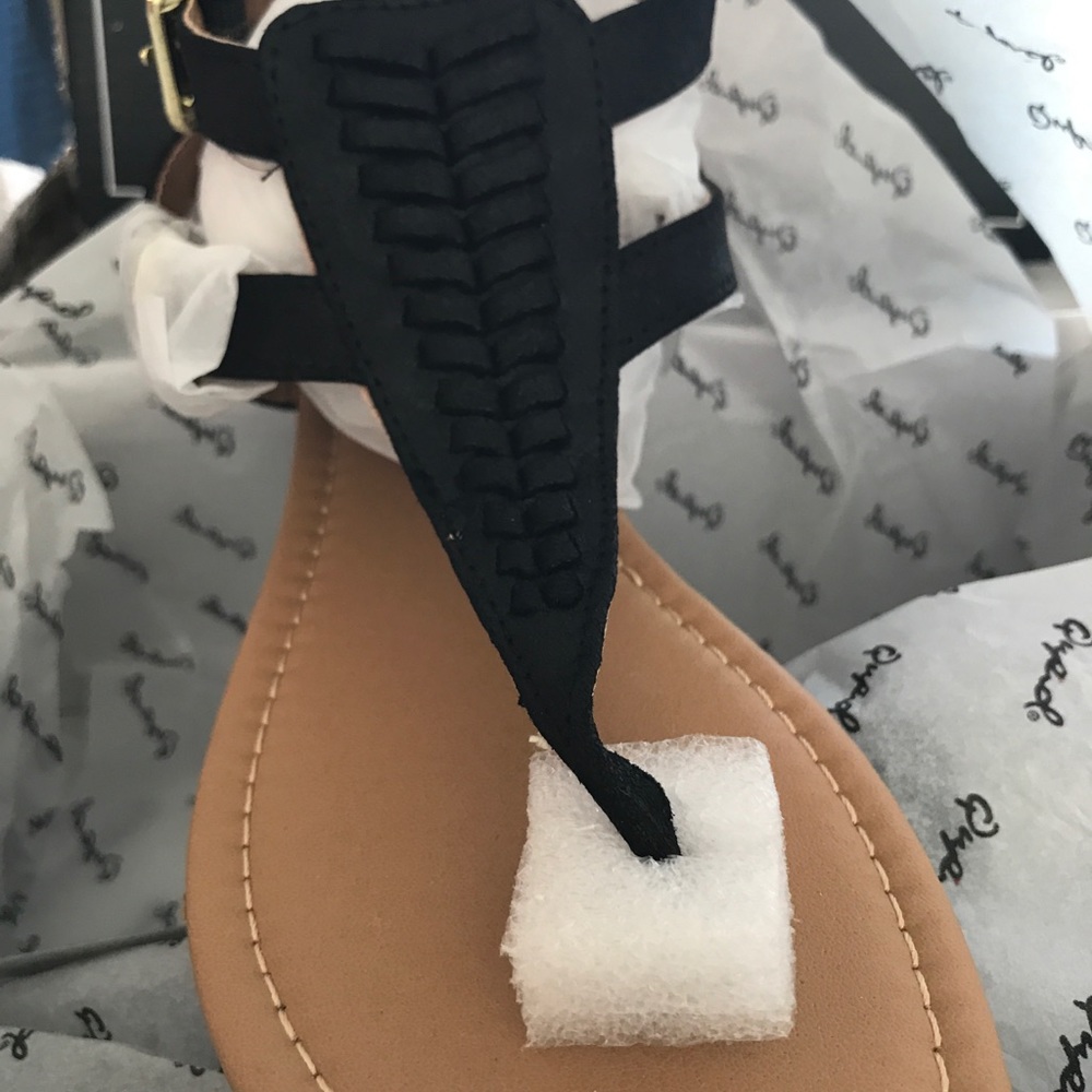 🔵JUST 1 LEFT🔵Black Gladiator Sandals! - Picture 3 of 4